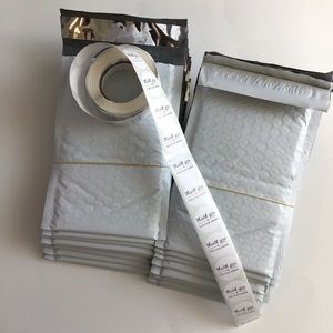 $20 bundle itemπ 500 stickers & 20 bubble mailers